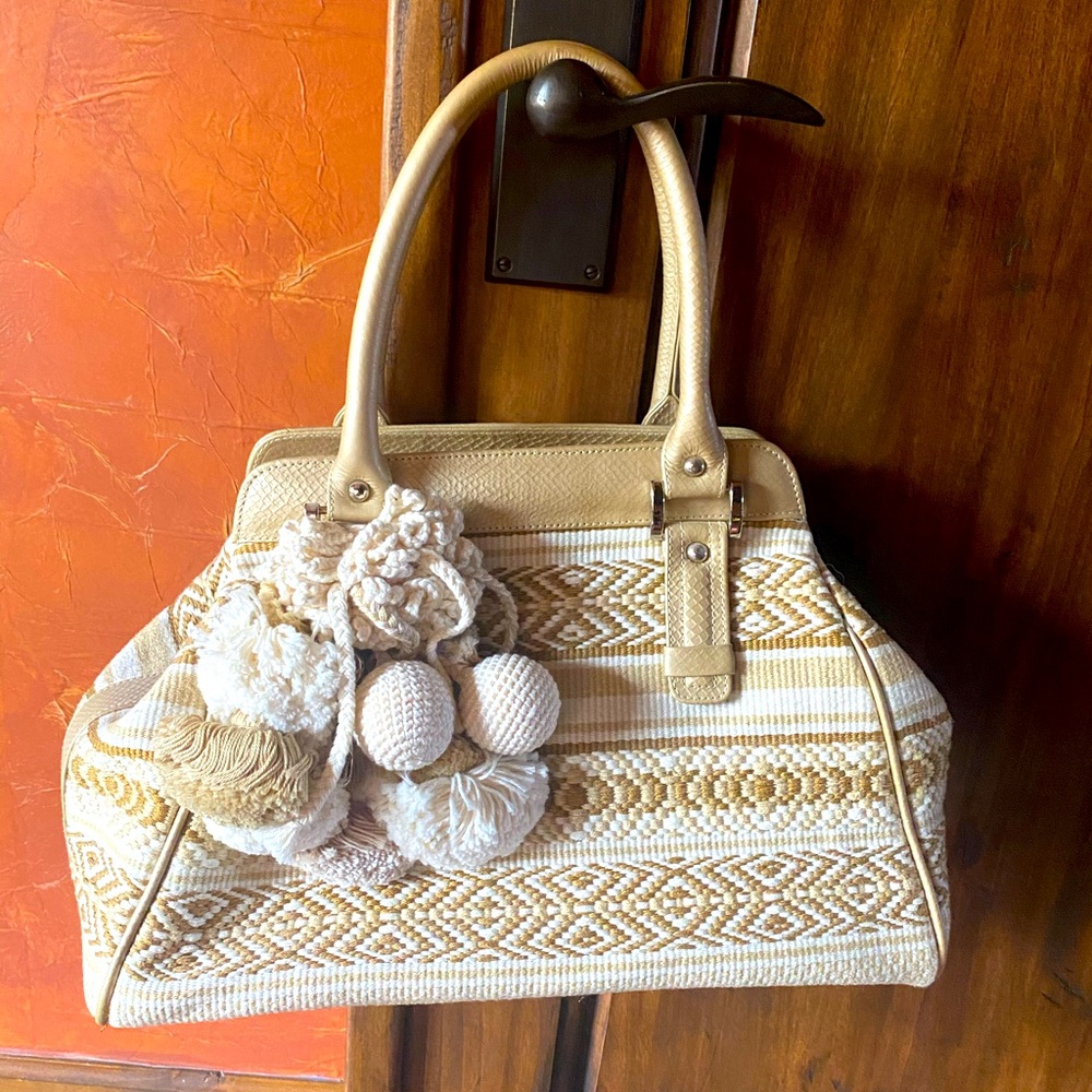 BRAND NEW HANDBAG